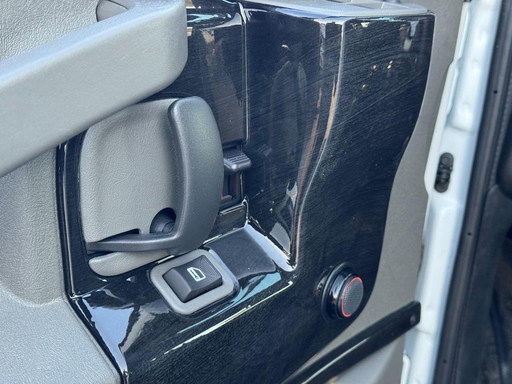 New 2026 GMC Savana 2500 Extended w/ Driver Convenience Package image 21