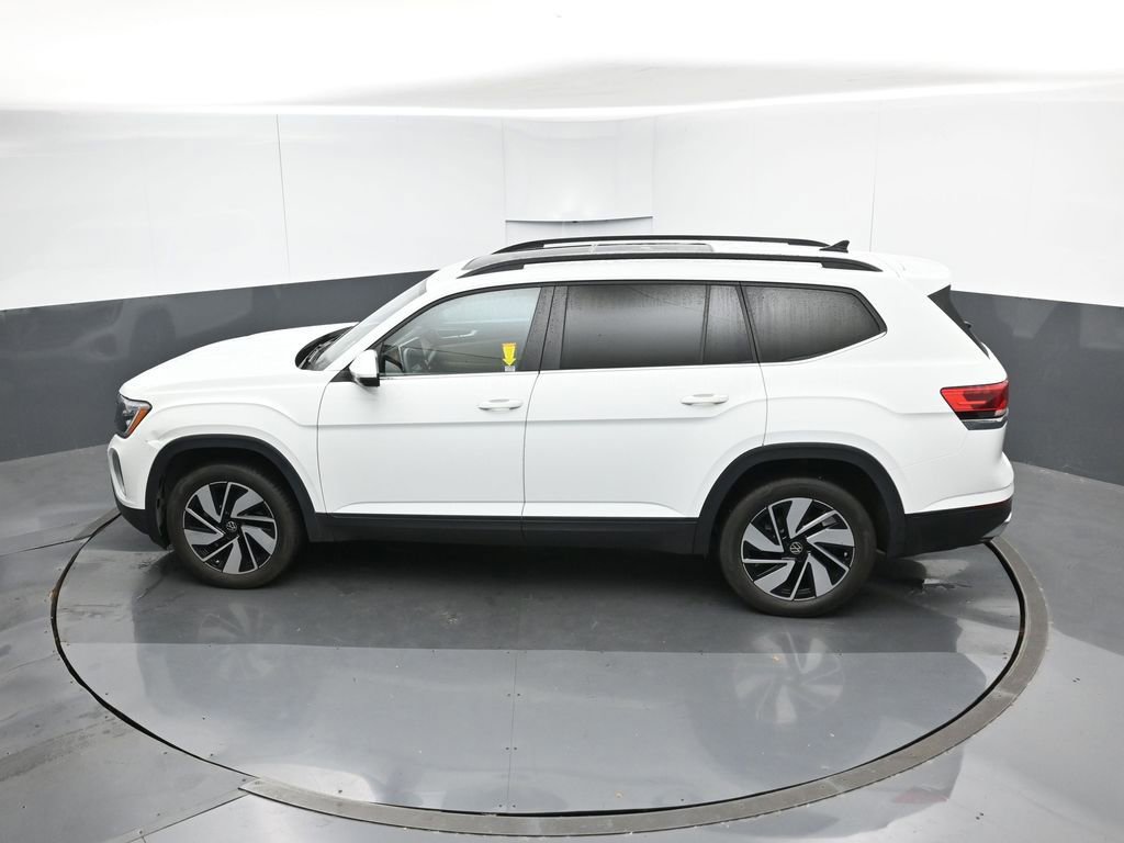 Used 2024 Volkswagen Atlas SE w/ Panoramic Sunroof Package image 49