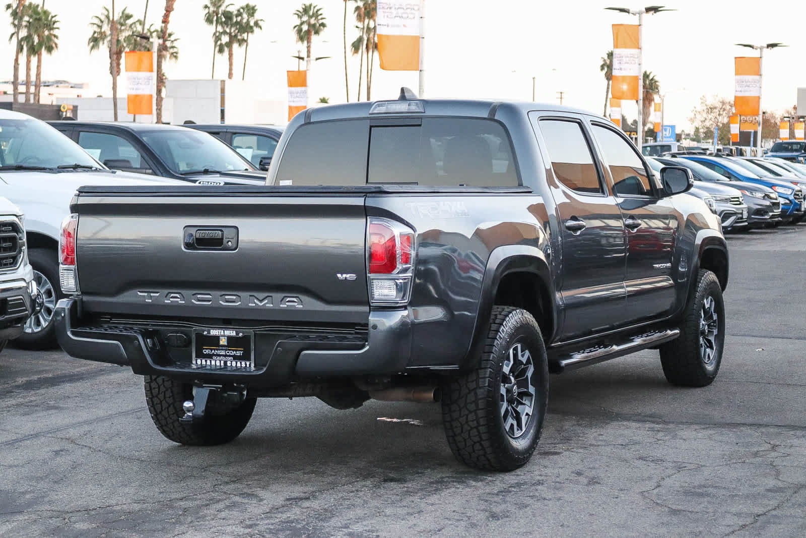 Used 2020 Toyota Tacoma TRD Off-Road w/ Technology Package AWD/4WD image 4