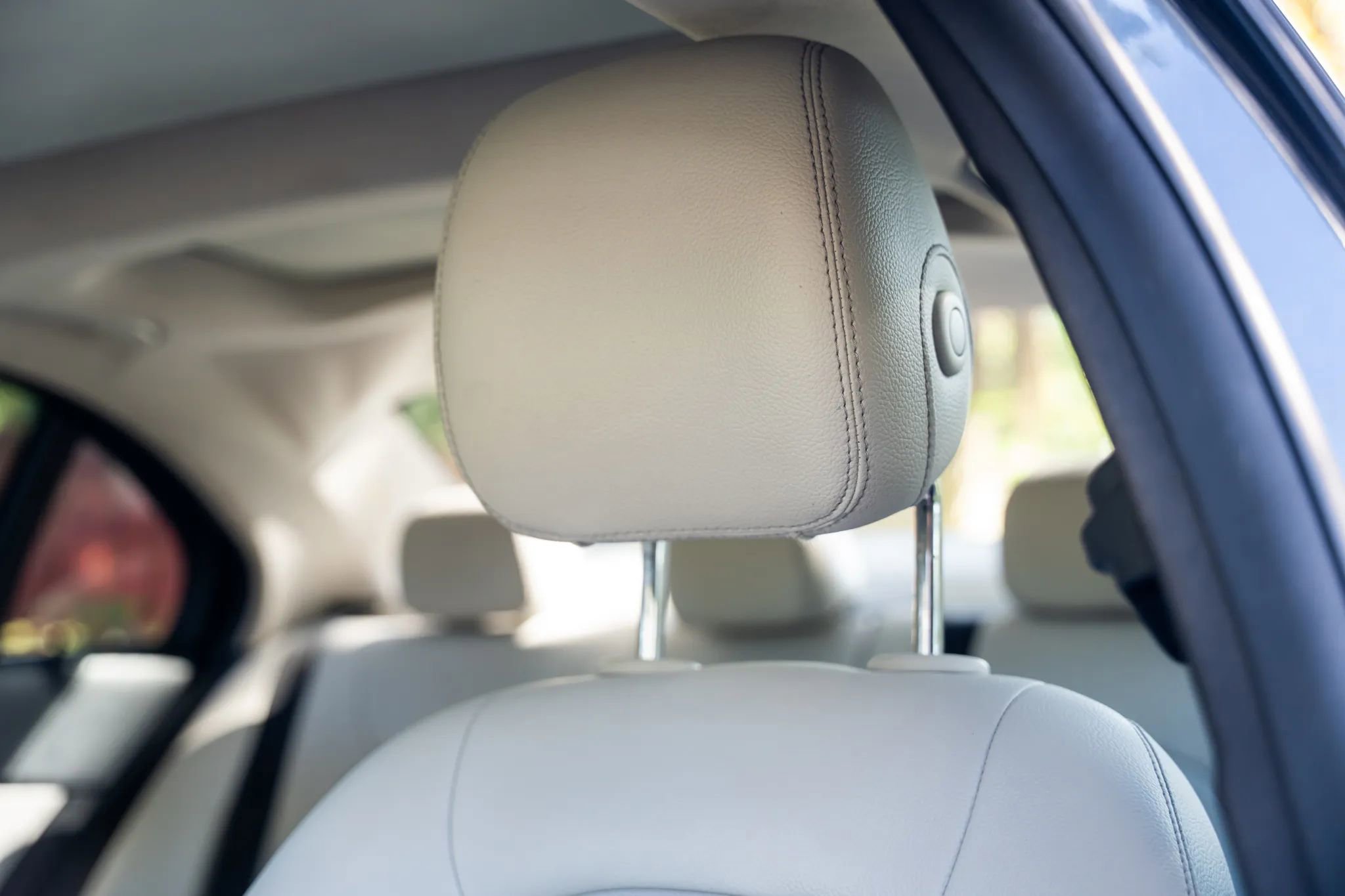 Used 2015 Mercedes-Benz C 300 Sedan w/ Premium 1 Package image 41