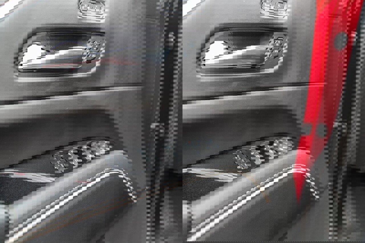 Used 2023 Cadillac Escalade Premium Luxury Platinum image 98