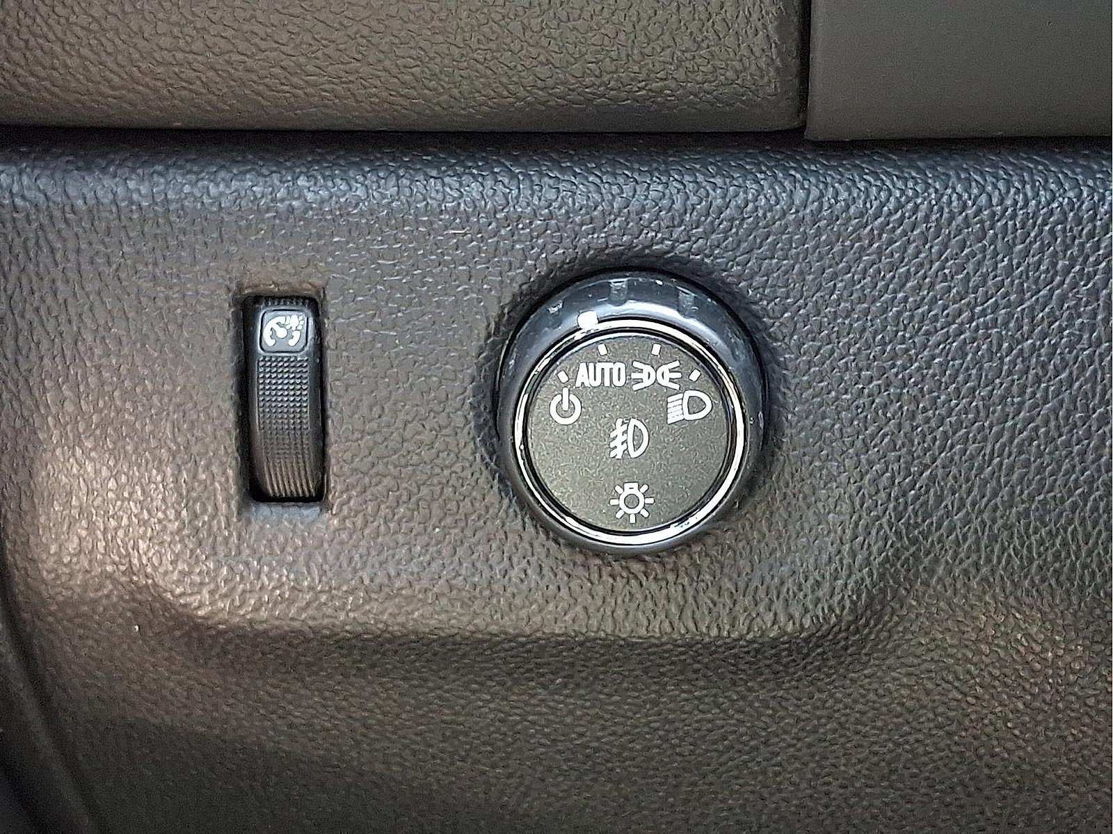 Used 2016 GMC Canyon SLE w/ SLE Convenience Package RWD image 23