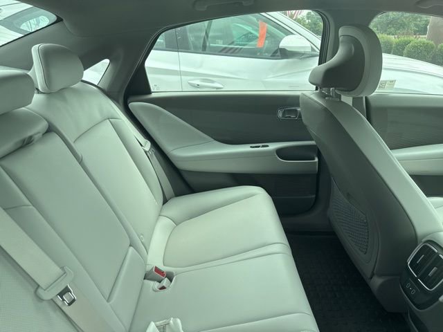 Used 2024 Hyundai Ioniq 6 Limited image 33