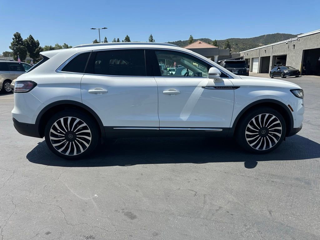 Used 2022 Lincoln Nautilus Black Label w/ Class II Trailer Tow Package AWD/4WD image 5