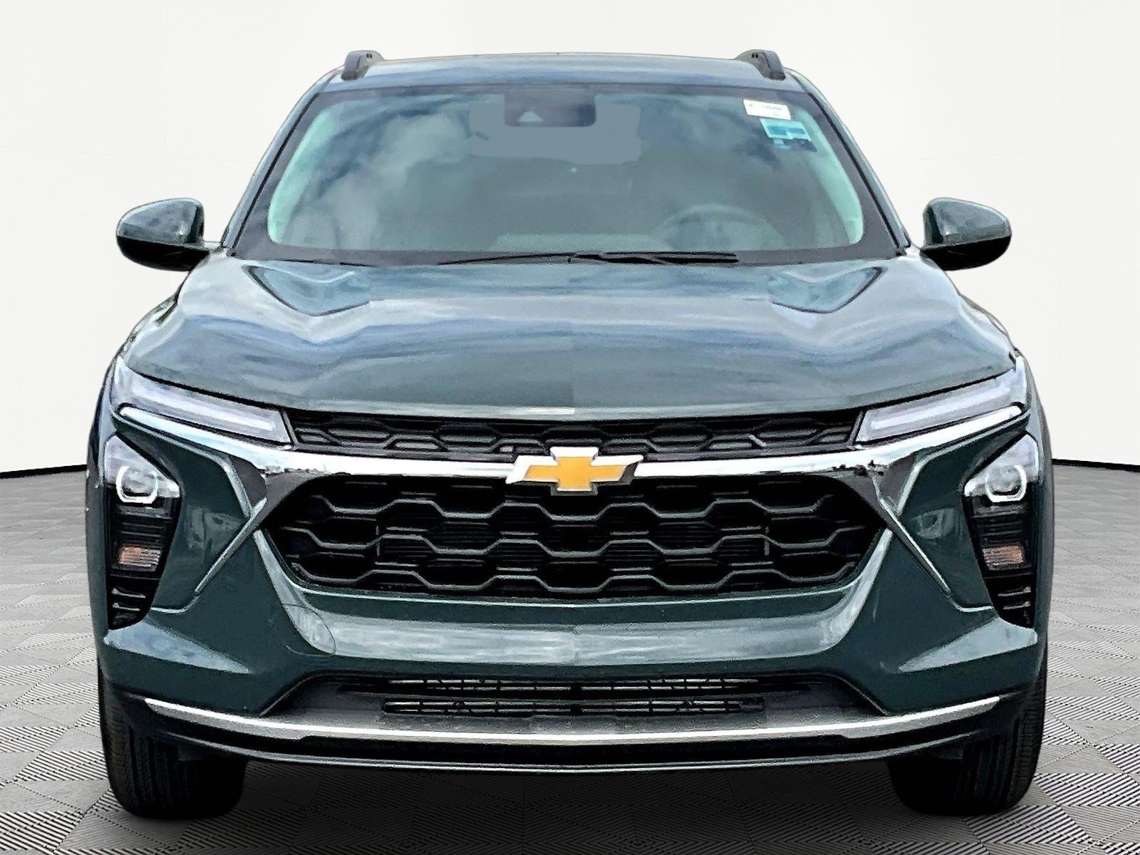 New 2026 Chevrolet Trax LT w/ LT Convenience Package FWD image 2