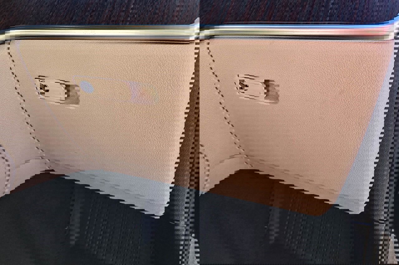 Used 2024 Mercedes-Benz GLC 300 GLC 300 image 40