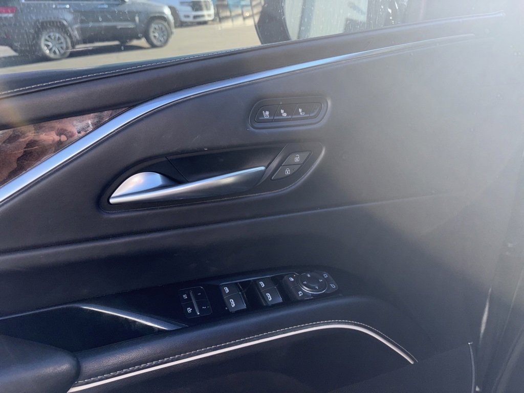 Used 2021 Cadillac Escalade Sport Platinum w/ LPO, ONYX Package image 10