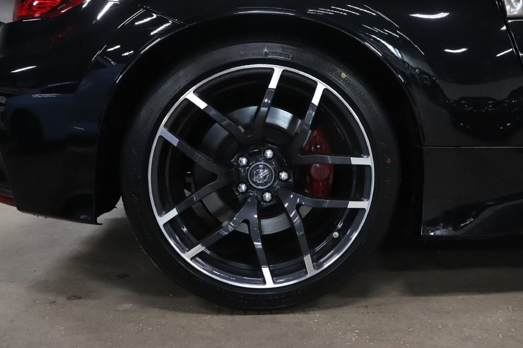 Used 2020 Nissan 370Z NISMO image 31