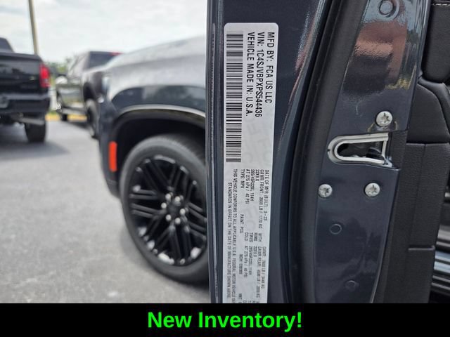 Certified 2023 Jeep Wagoneer Series II w/ Convenience Group I AWD/4WD image 19