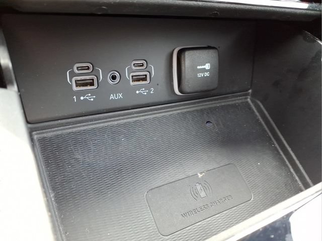 Used 2023 Jeep Grand Cherokee Altitude AWD/4WD image 28