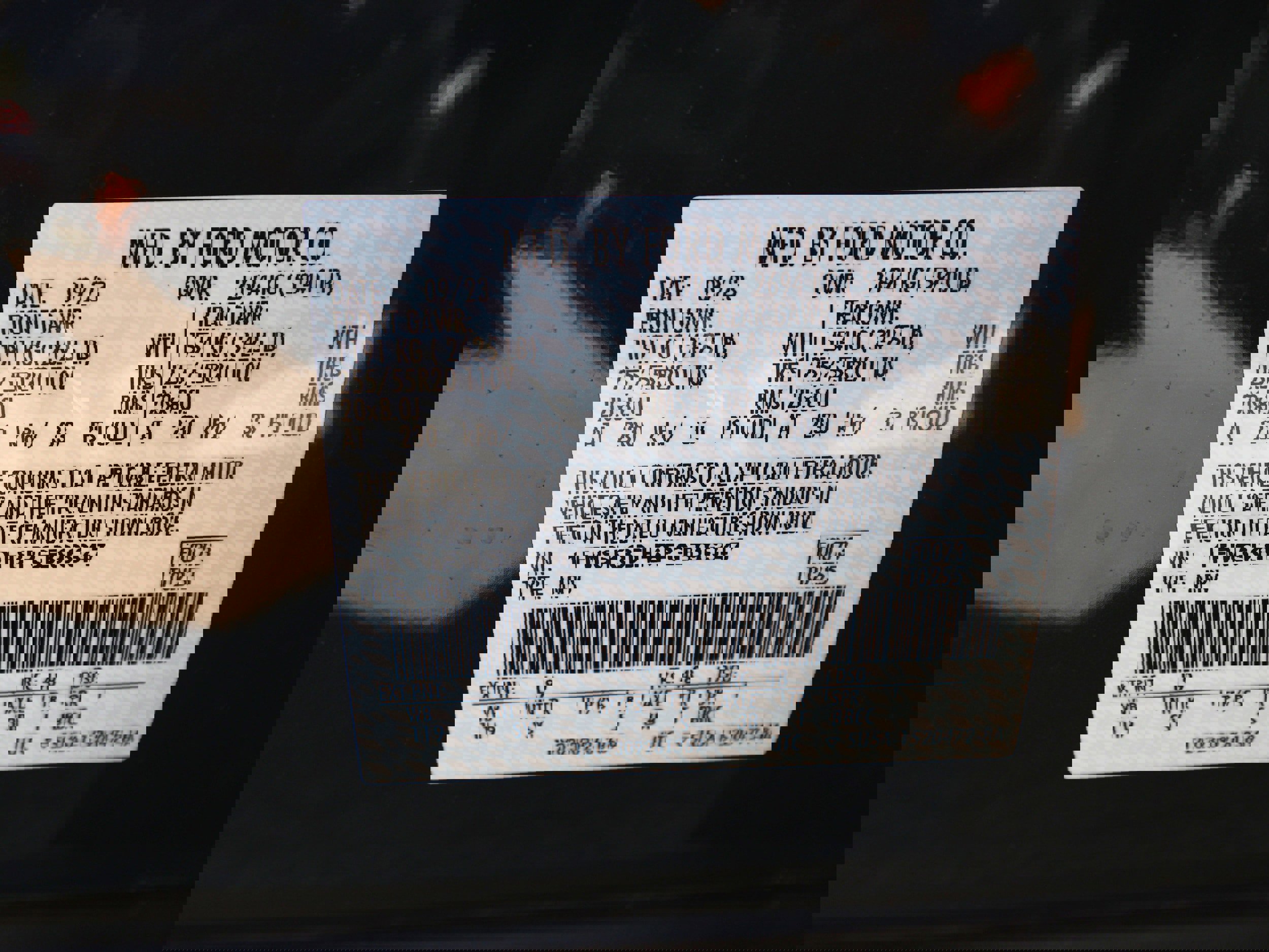 Used 2023 Ford Explorer XLT w/ Equipment Group 202A image 27