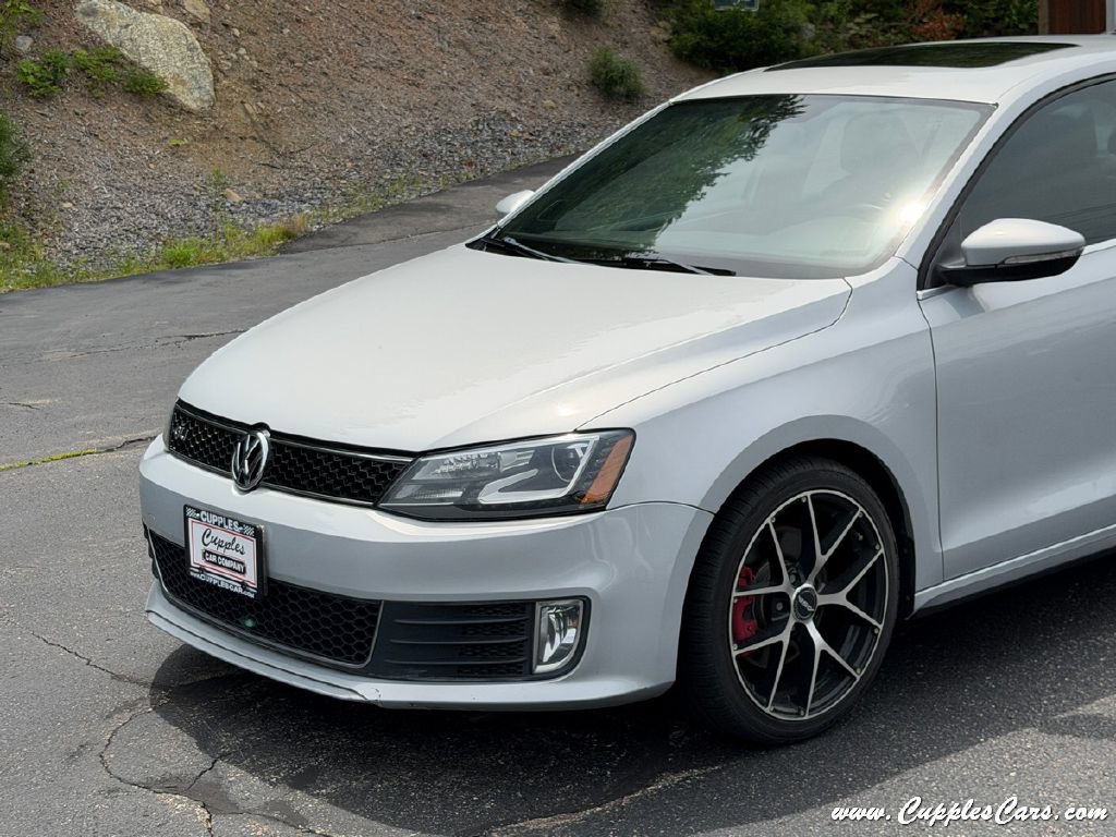 Used 2013 Volkswagen Jetta GLI Autobahn FWD image 33
