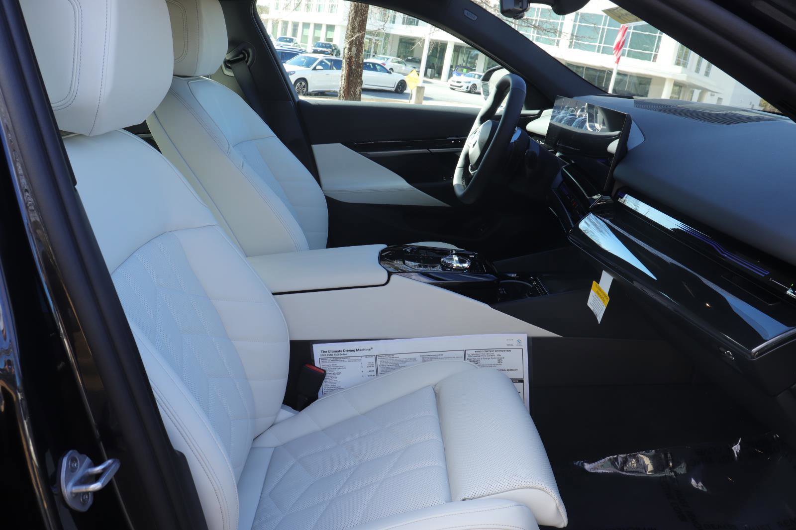 Used 2025 BMW 530i w/ Executive Package image 18