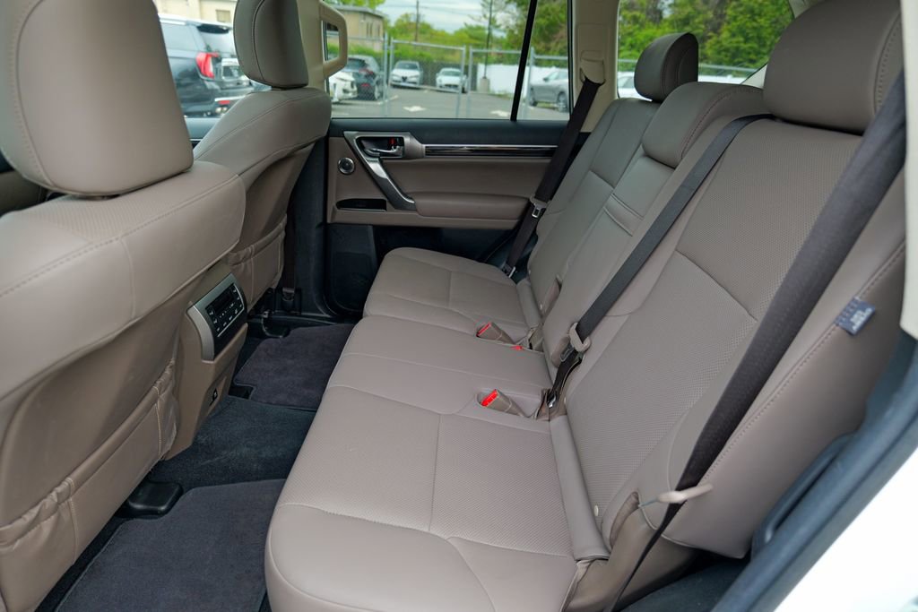 Used 2023 Lexus GX 460 Premium w/ Premium Plus Package AWD/4WD image 28