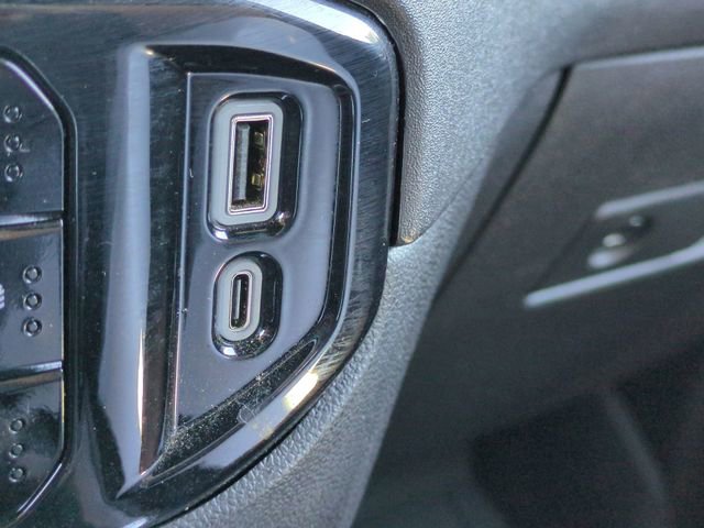 Used 2025 Chevrolet Silverado 2500 High Country w/ Technology Package AWD/4WD image 28