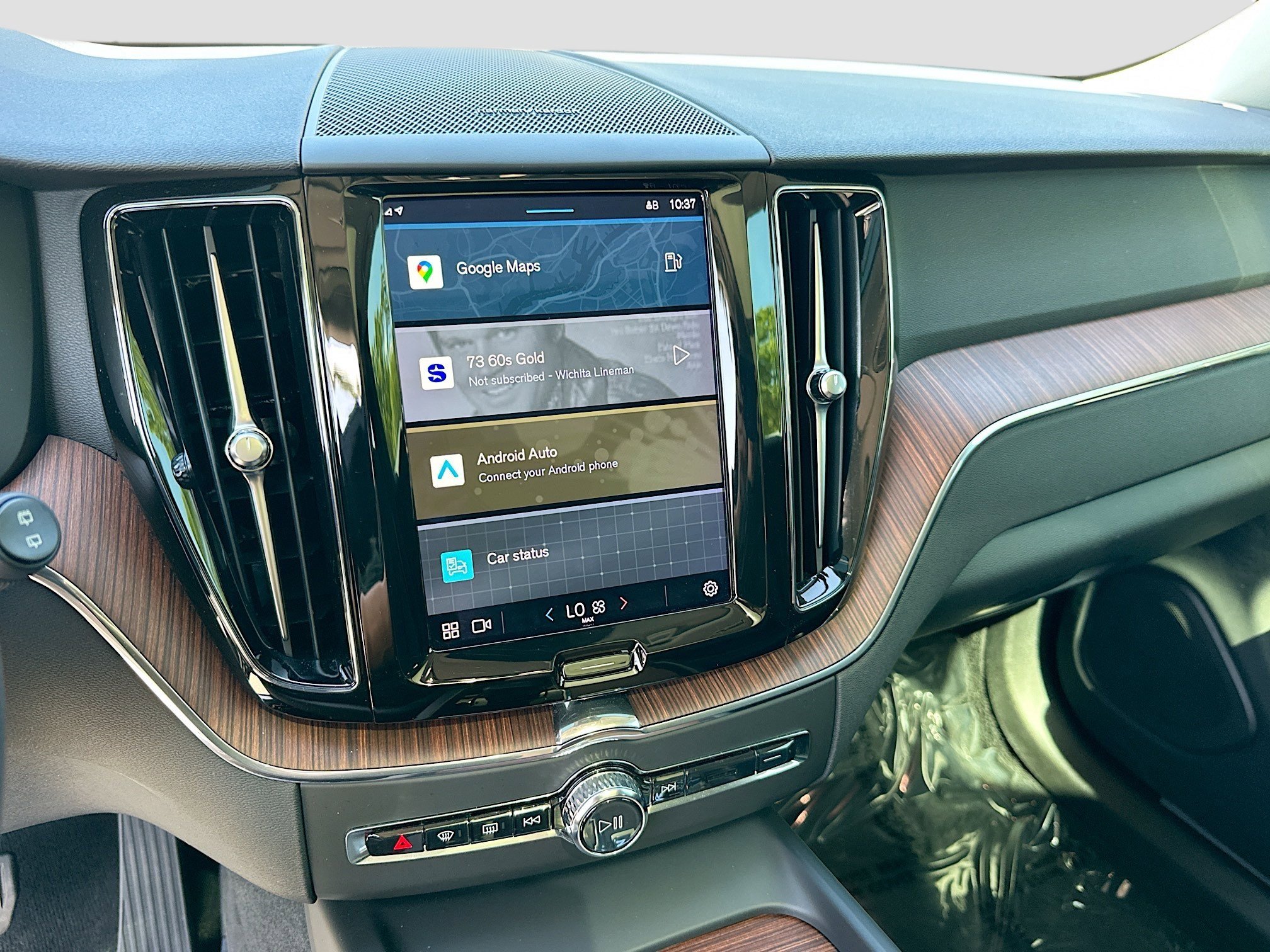 Used 2023 Volvo XC60 B5 Plus w/ Protection Package Premier image 13