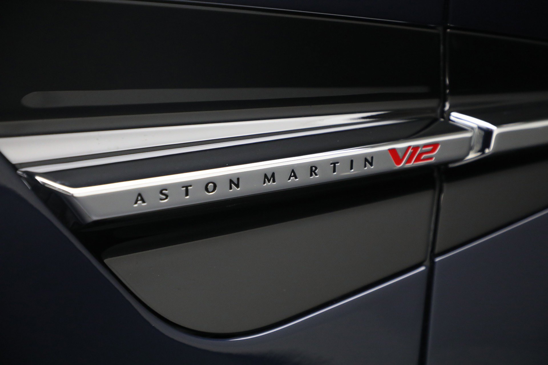 New 2026 Aston Martin Vanquish Convertible image 40