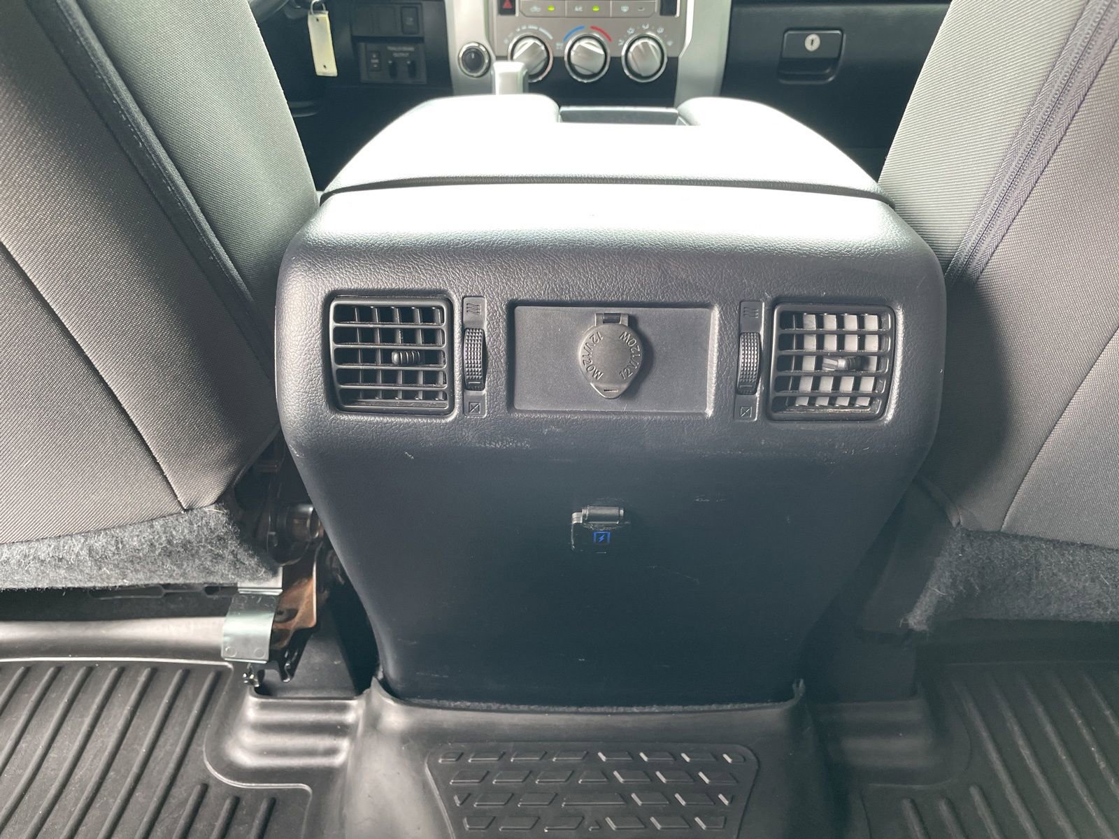 Used 2021 Toyota Tundra SR5 w/ SR5 Upgrade Package AWD/4WD image 26