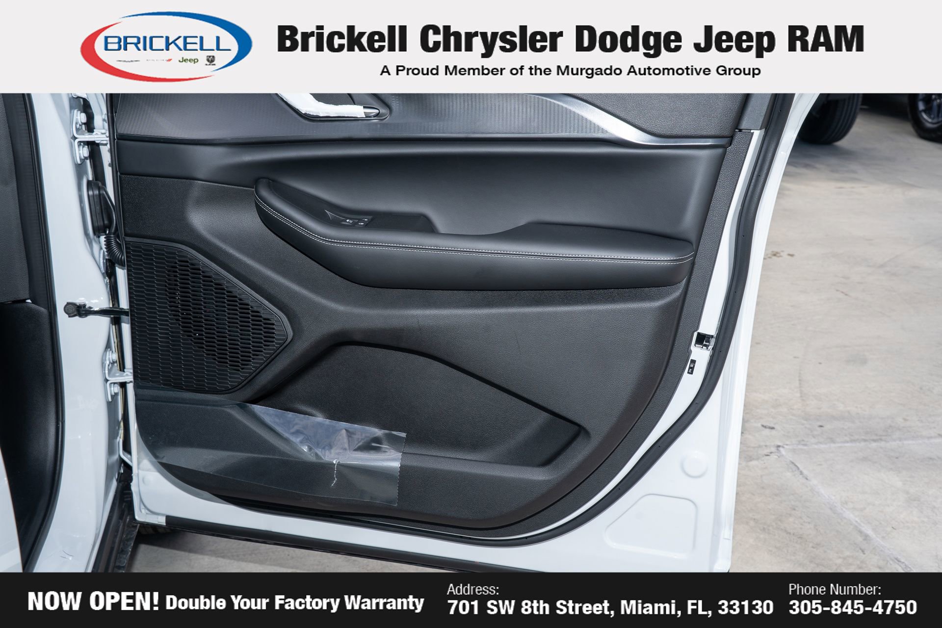 New 2025 Jeep Grand Cherokee Altitude image 13