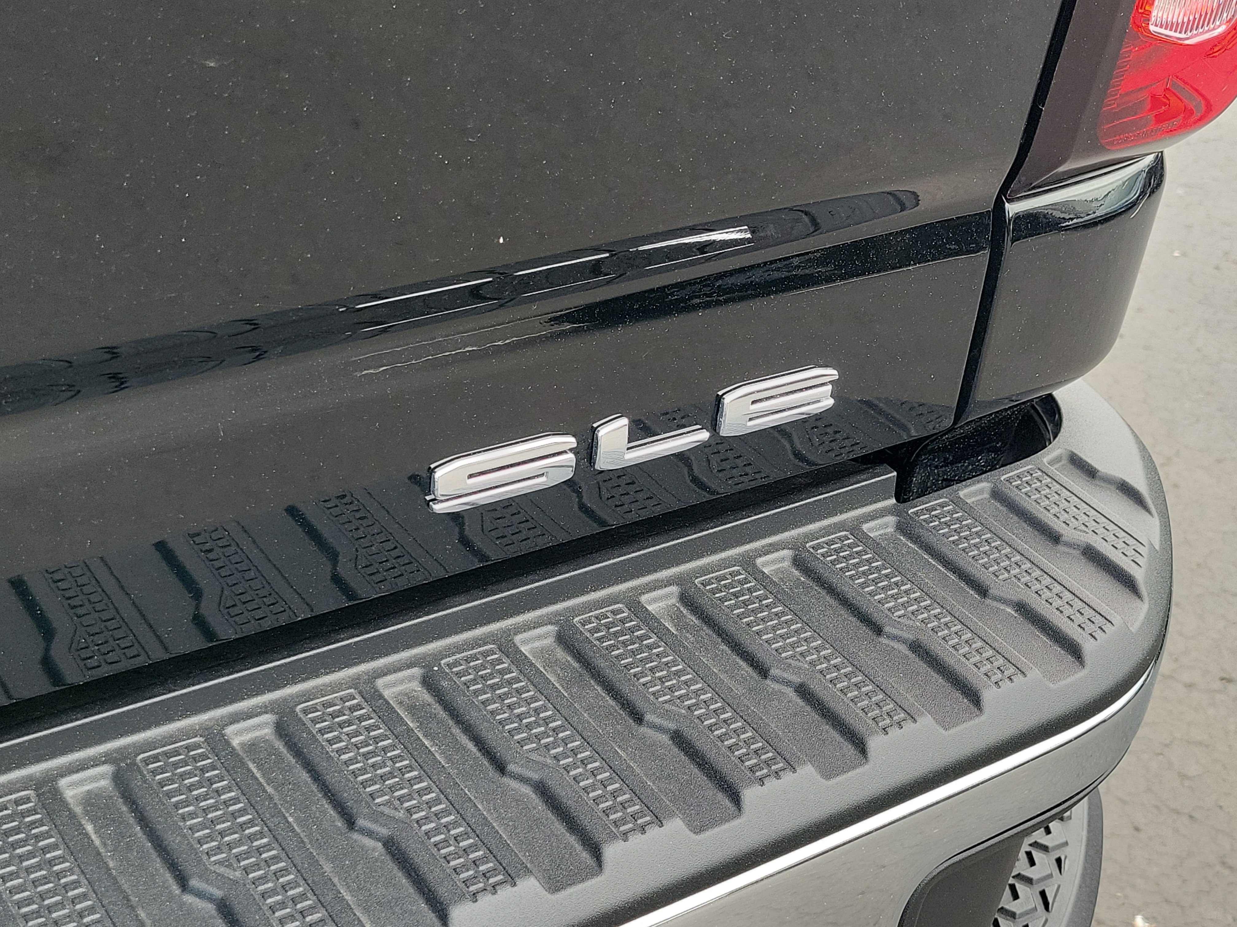 Certified 2026 GMC Sierra 2500 SLE w/ SLE Value Package; AWD/4WD image 7