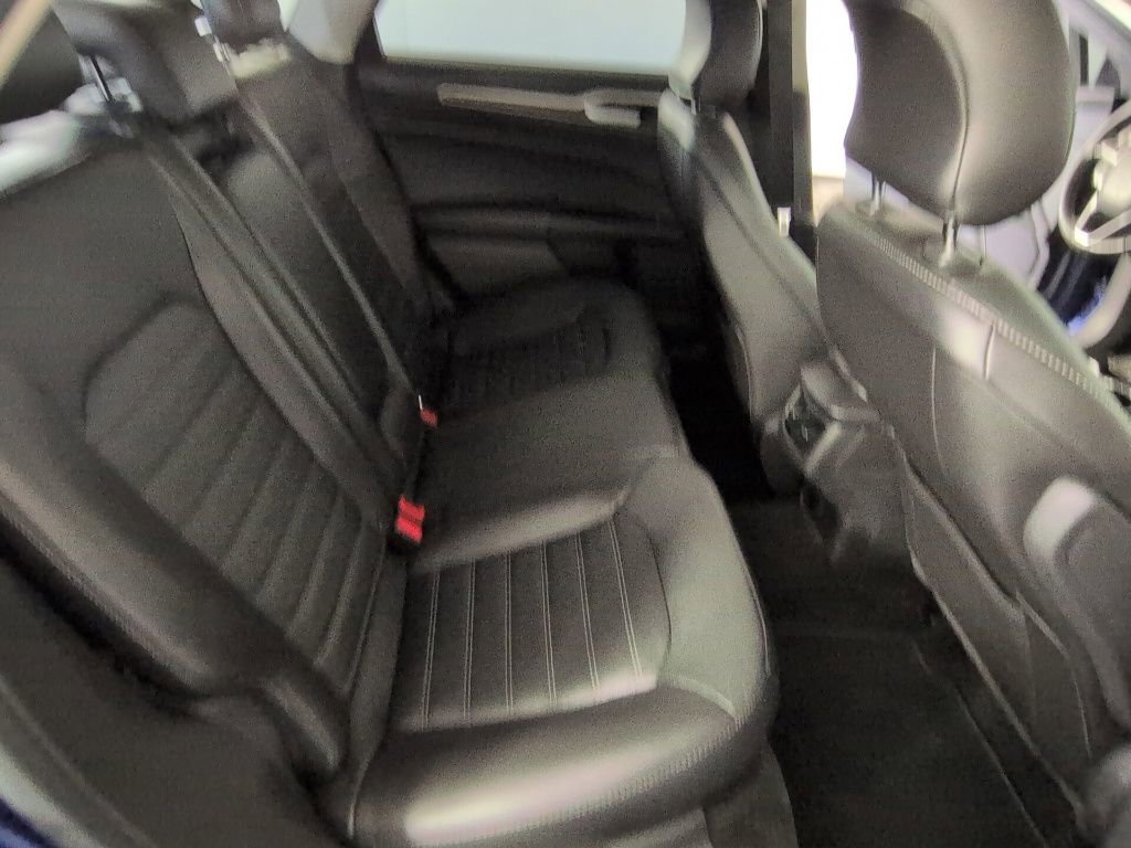 Used 2015 Ford Fusion SE w/ Equipment Group 202A FWD image 30