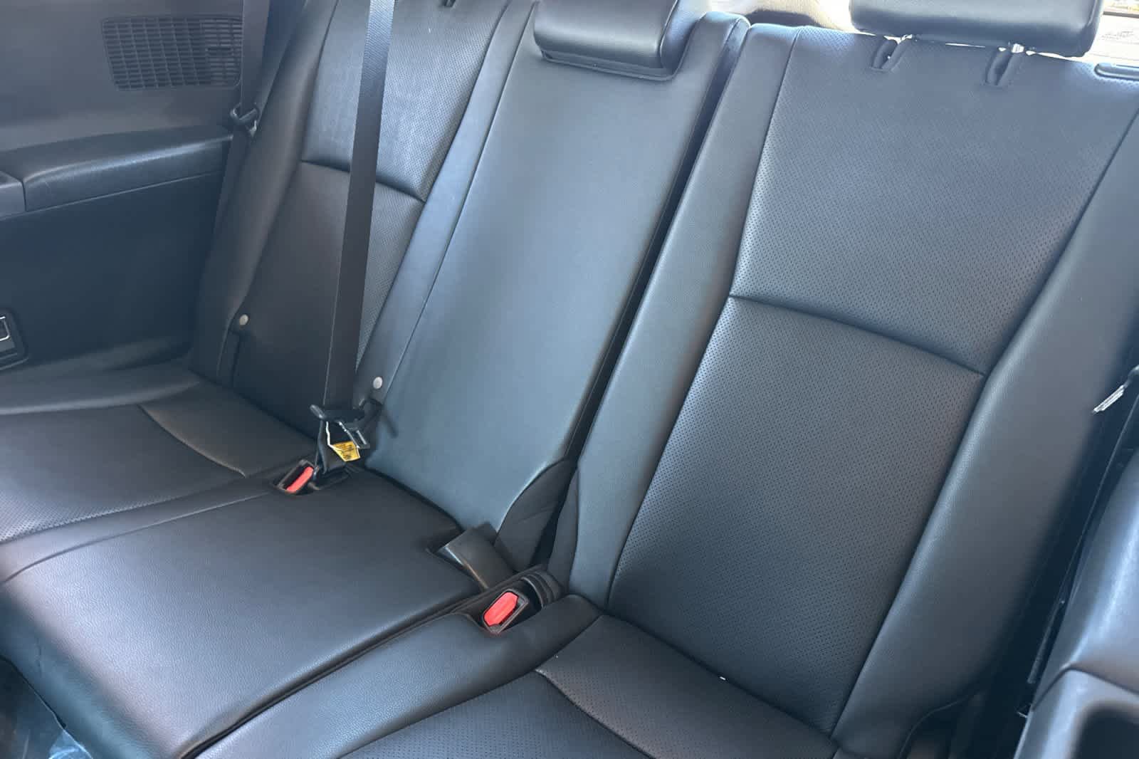 Used 2025 Toyota Grand Highlander FWD image 16