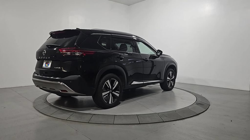 Used 2021 Nissan Rogue Platinum FWD image 5