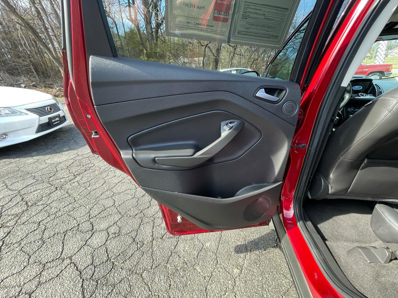 Used 2017 Ford Escape Titanium image 21