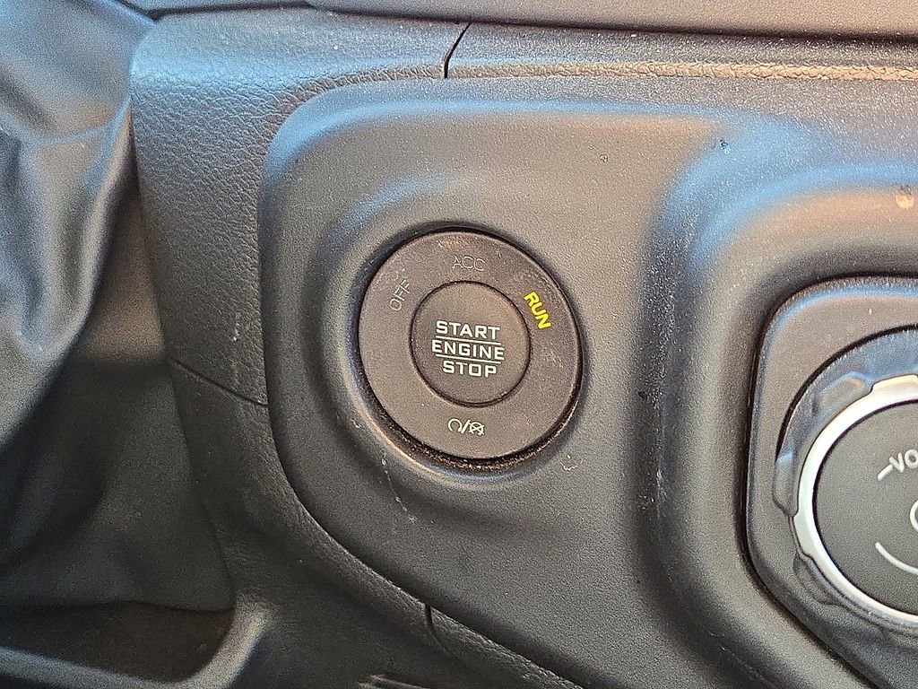 Used 2023 Jeep Wrangler Unlimited Rubicon 4xe image 31