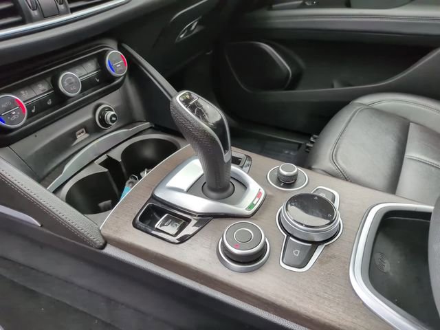 Used 2022 Alfa Romeo Stelvio Ti image 29
