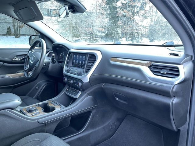 Used 2023 GMC Acadia SLE image 30