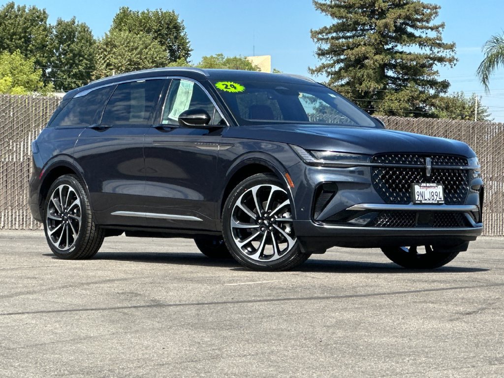 Certified 2024 Lincoln Nautilus Black Label AWD/4WD image 7