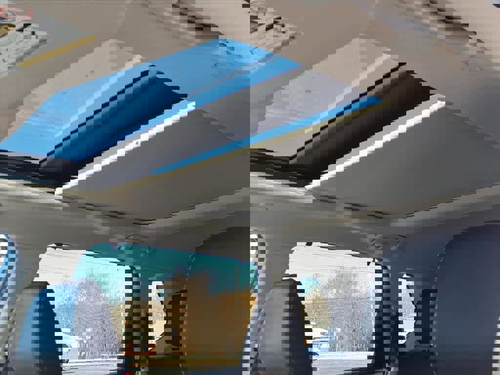 Certified 2023 Nissan Rogue SL w/ SL Premium Package image 18