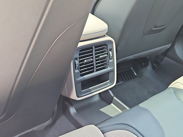 New 2026 Porsche Taycan AWD/4WD image 19