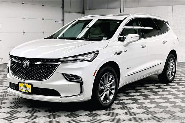Used 2023 Buick Enclave Avenir w/ Avenir Technology Package FWD image 12