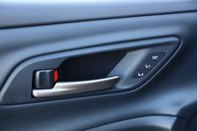 Certified 2025 Toyota Crown Signia w/ Advanced Technology Package image 24