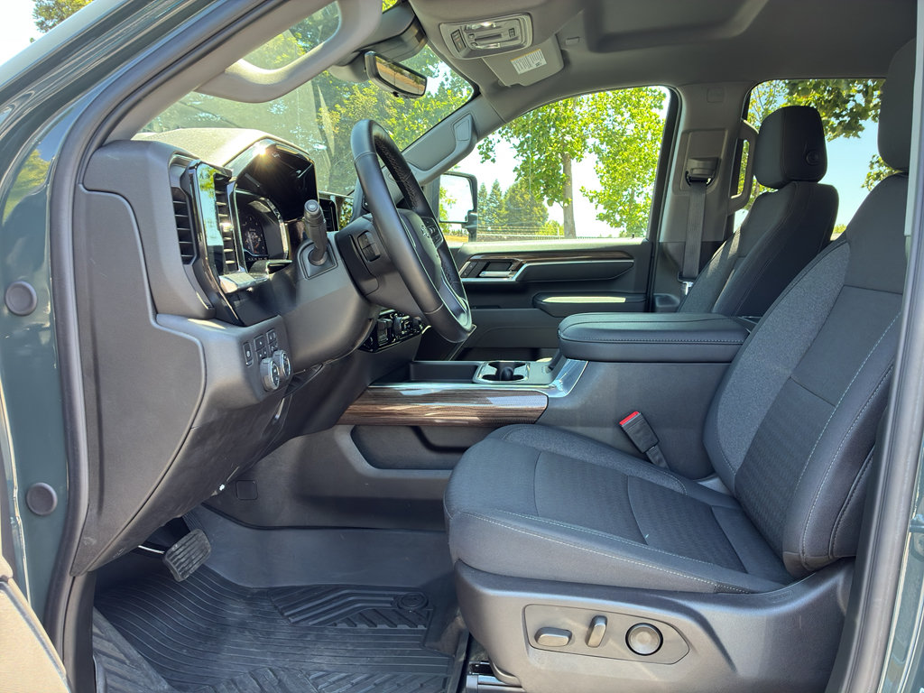 Used 2025 Chevrolet Silverado 2500 LT w/ Trail Boss Package AWD/4WD image 19