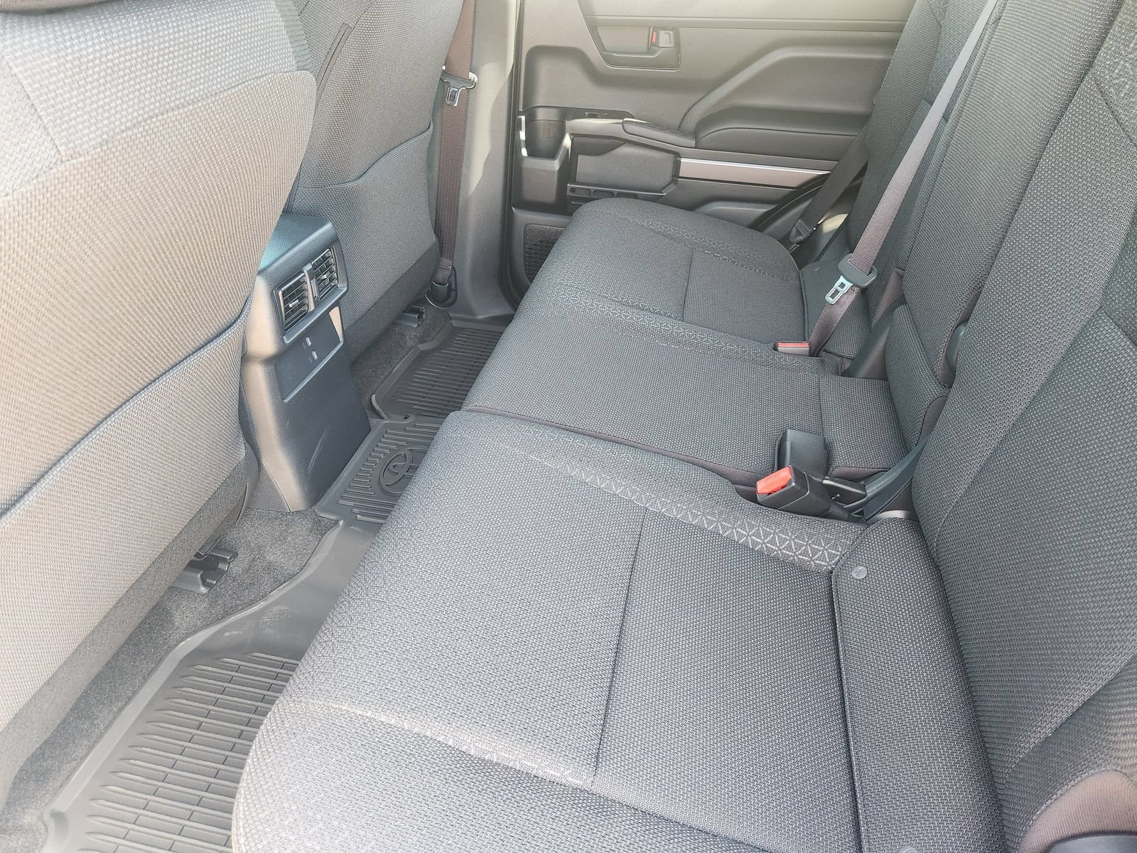 New 2026 Toyota 4Runner SR5 AWD/4WD image 24