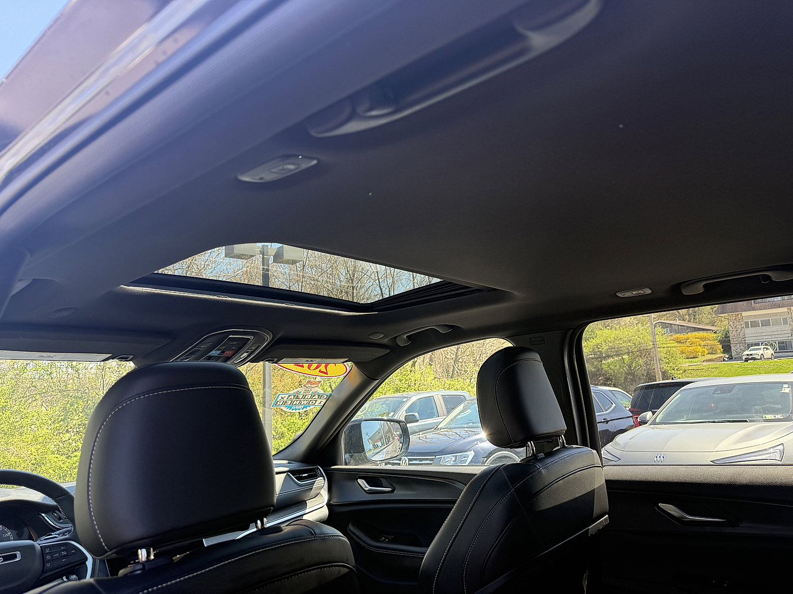 Certified 2023 Jeep Grand Cherokee Altitude image 16