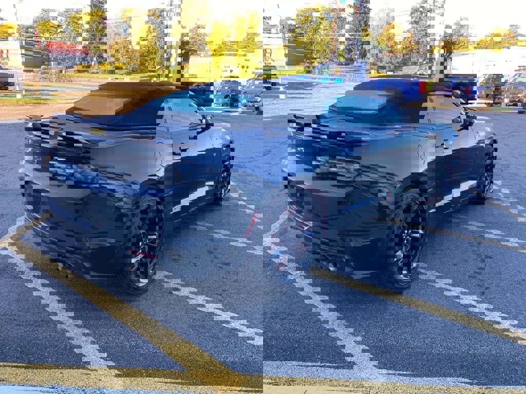 Used 2019 Chevrolet Camaro LT image 5