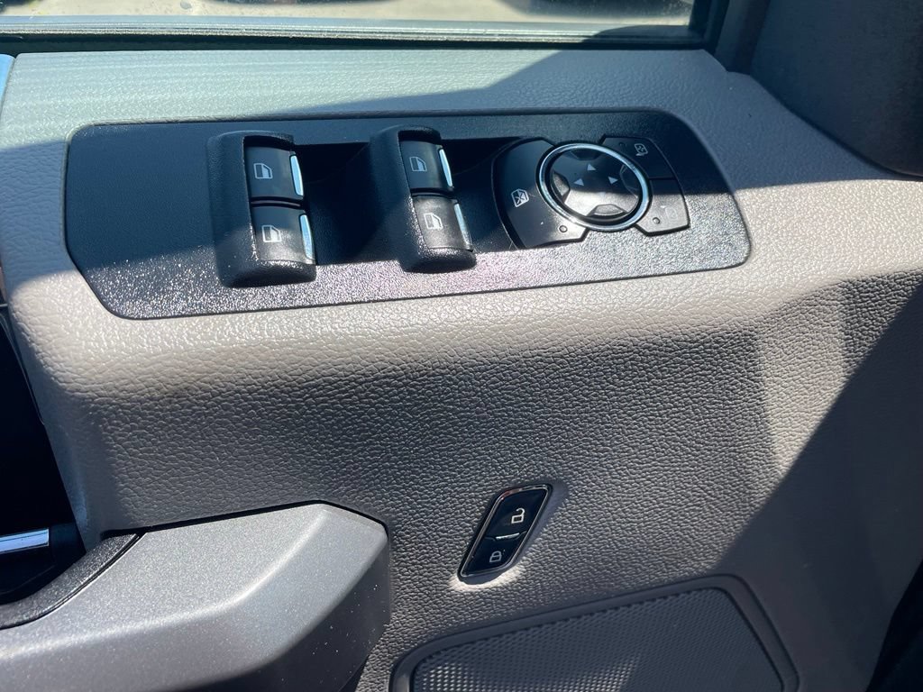 Used 2018 Ford F150 XLT w/ Equipment Group 302A Luxury AWD/4WD image 17