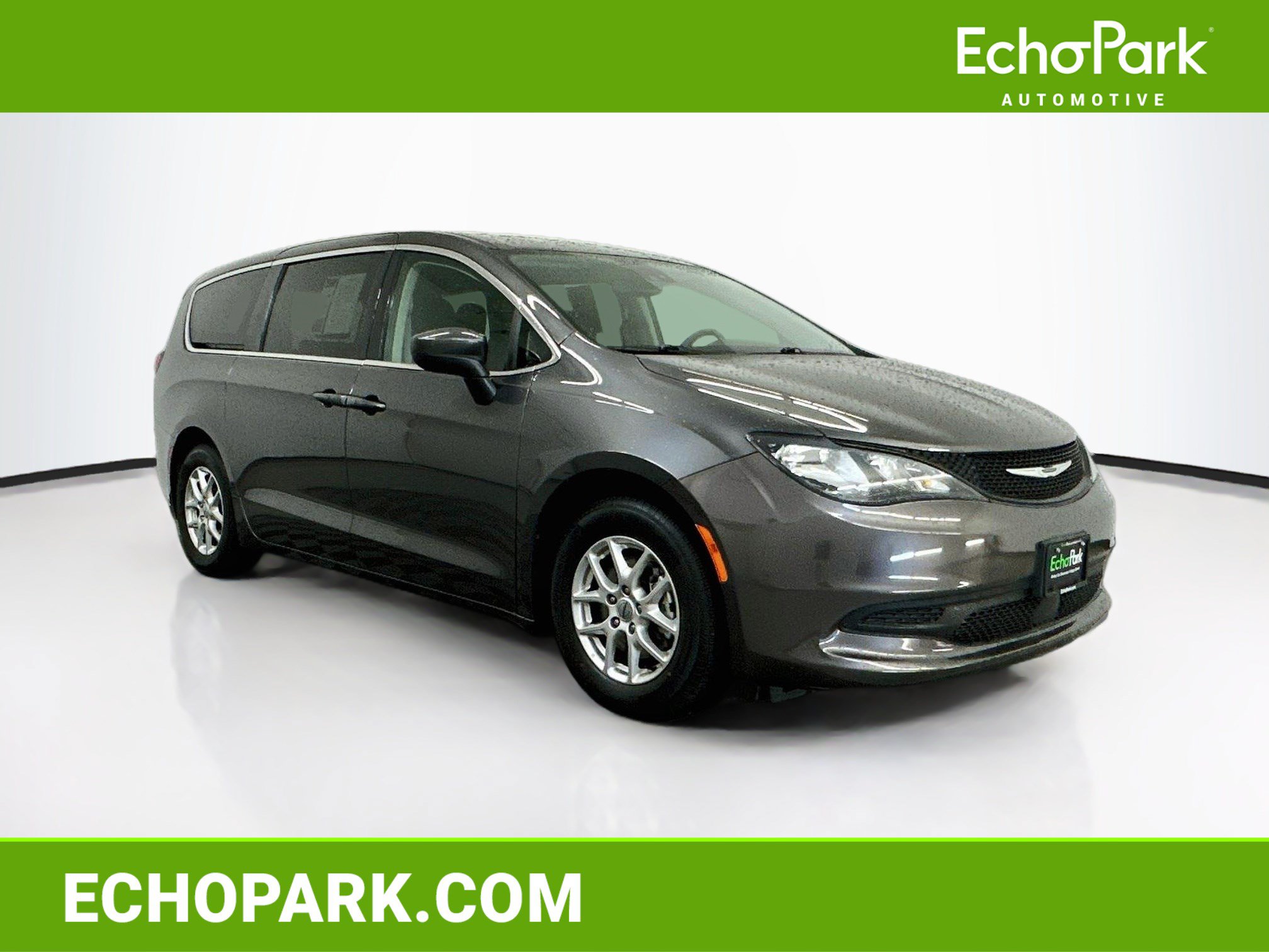 Used 2023 Chrysler Voyager LX FWD image 1