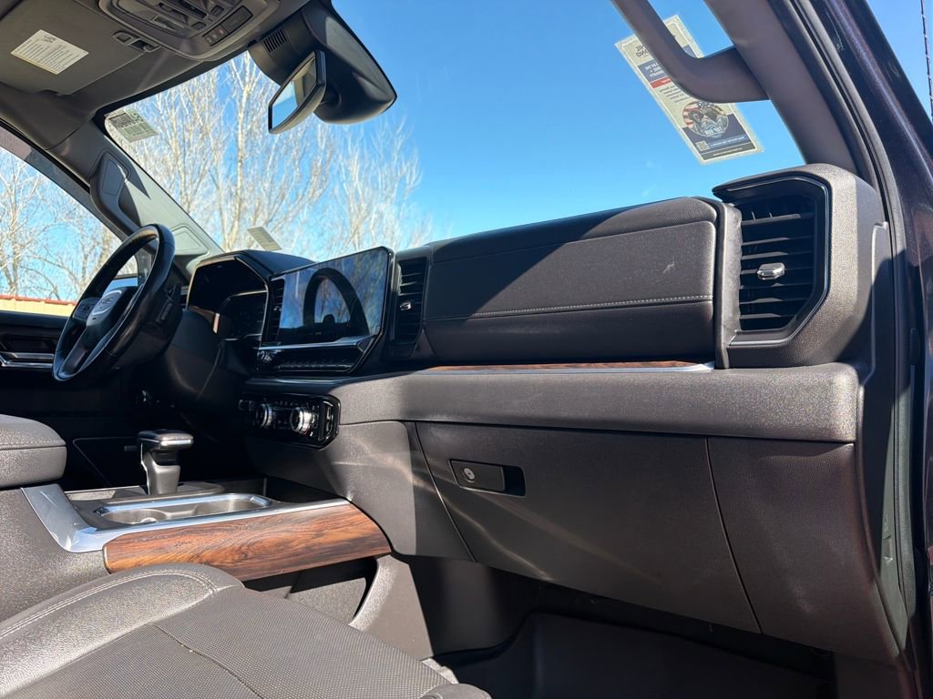 Used 2022 GMC Sierra 1500 SLT w/ SLT Premium Plus Package image 33