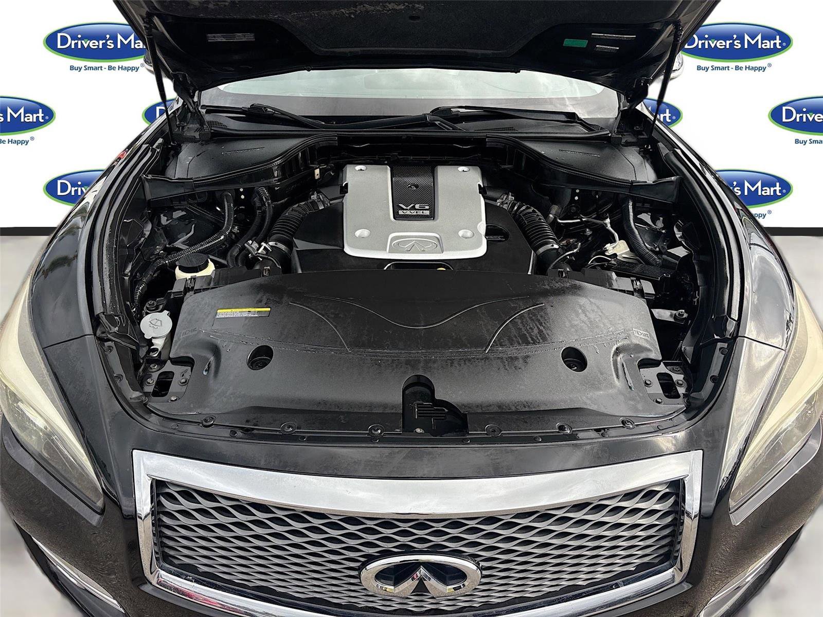 Used 2018 INFINITI Q70 Luxe image 32