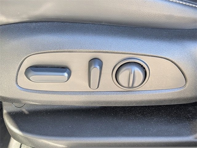 Used 2023 GMC Acadia SLT w/ Preferred Package image 22