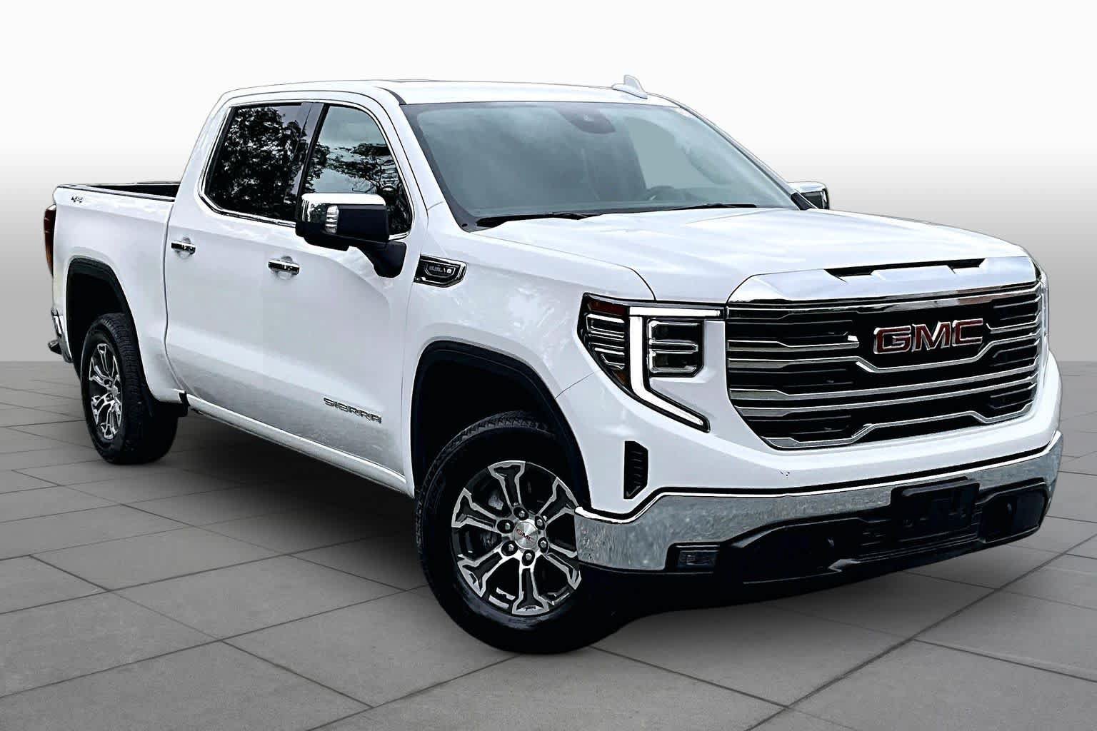 Used 2026 GMC Sierra 1500 SLT AWD/4WD image 3