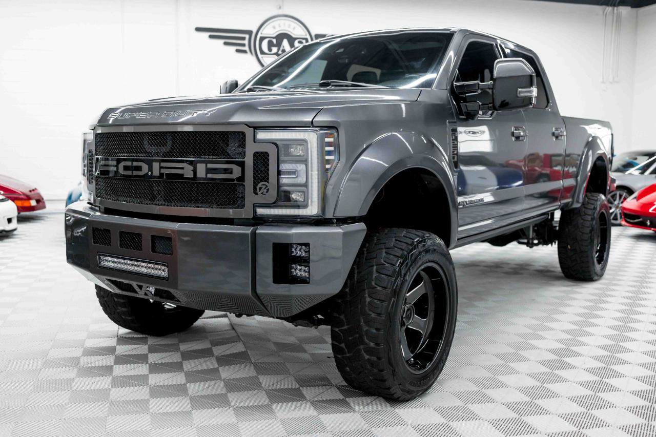 Used 2017 Ford F250 Platinum w/ Platinum Ultimate Package AWD/4WD image 3