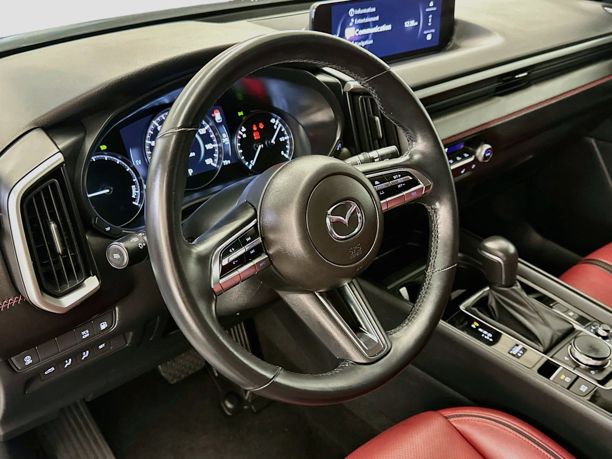 Used 2025 MAZDA CX-50 AWD 2.5 Hybrid w/ Premium Pkg image 18
