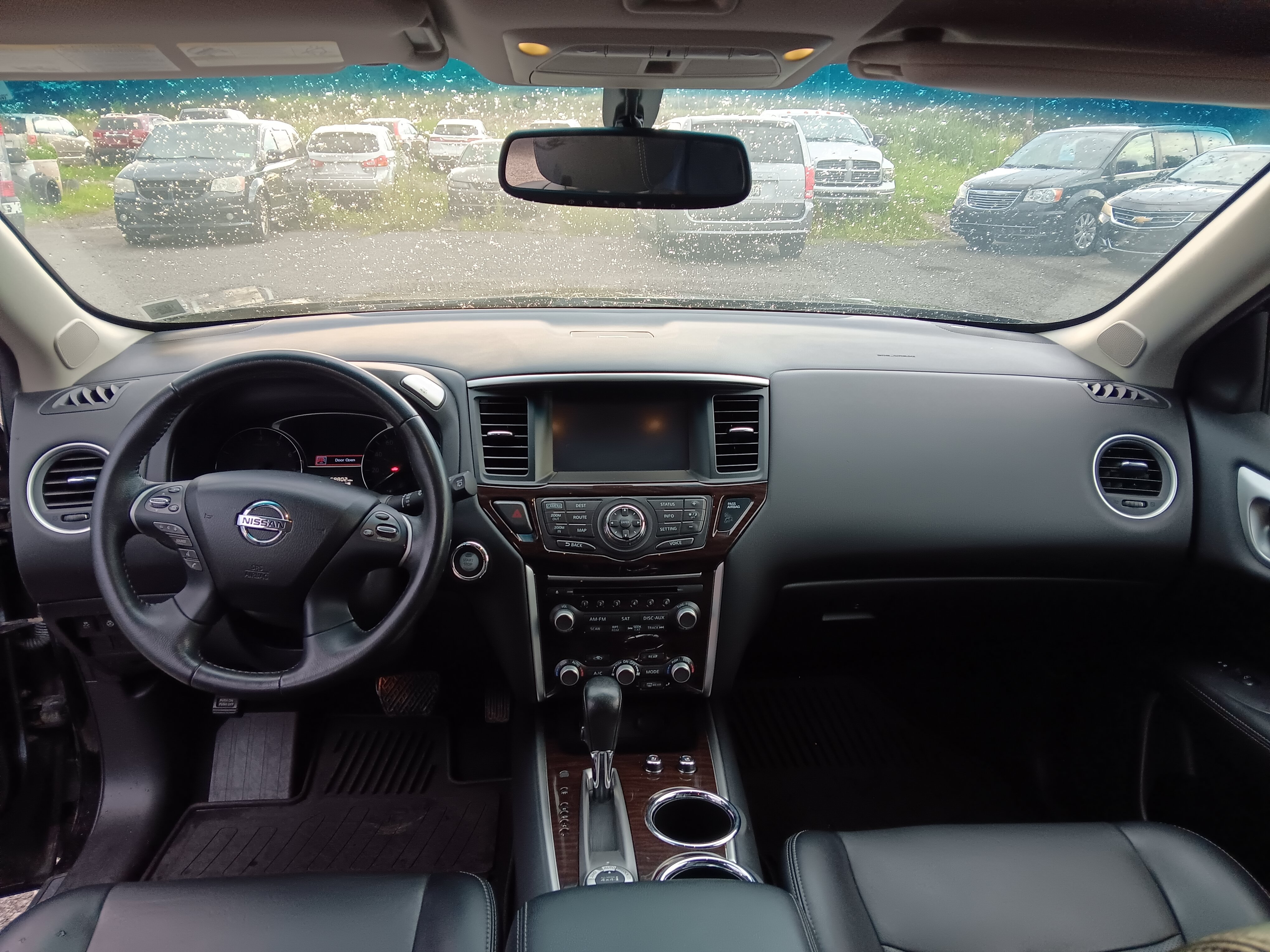 Used 2014 Nissan Pathfinder Platinum w/ Platinum Premium Package AWD/4WD image 11