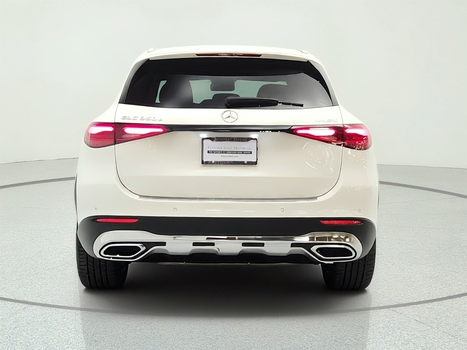 Used 2025 Mercedes-Benz GLC 350e 4MATIC image 6